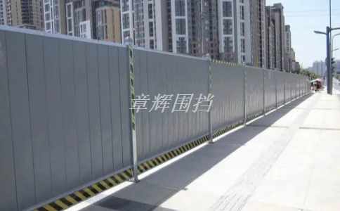 簡易圍擋的柱子和連接件需要特別注意什么問題？