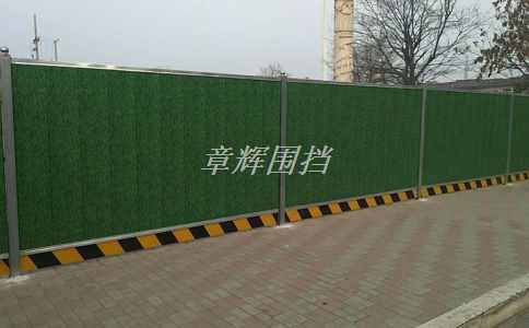 簡易圍擋在舉辦大型活動(dòng)中的應(yīng)用優(yōu)勢有哪些？（大型活動(dòng)中簡易圍擋的實(shí)用價(jià)值）