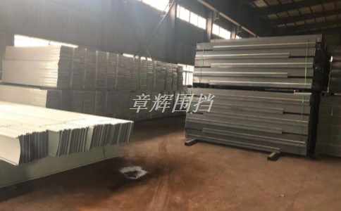 簡易圍擋在公共活動現(xiàn)場中的顏色和樣式應(yīng)該如何配置？（公共活動現(xiàn)場中簡易圍擋的色彩搭配技巧）