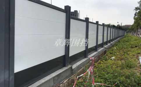 在哪些緊急情況下需要使用簡易圍擋來進(jìn)行臨時(shí)隔離？（緊急情況下簡易圍擋的應(yīng)急使用方法）