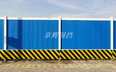 簡(jiǎn)易圍擋在不同使用場(chǎng)所應(yīng)滿足哪些安全標(biāo)準(zhǔn)和規(guī)定？（不同使用場(chǎng)所中簡(jiǎn)易圍擋應(yīng)滿足的安全標(biāo)準(zhǔn)與規(guī)定）