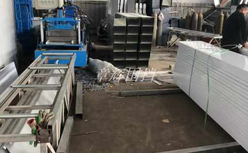 簡(jiǎn)易圍擋在臨時(shí)施工現(xiàn)場(chǎng)中的應(yīng)用條件有哪些限制？（臨時(shí)施工現(xiàn)場(chǎng)中簡(jiǎn)易圍擋的選型原則）